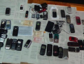 Telefoane mobile, alcool, bani si diverse obiecte taioase, ascunse in celulele detinutilor