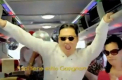 VIDEO. Gluma in Coreea de Sud: Psy, cavaler al Apocalipsei, pentru un sfarsit al lumii "Gangnam Style" 