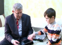 Un iPad de la Mihai Ghimpu! Ce a mai primit Victoras Lupascu, eroul de la Daruiesti si castigi