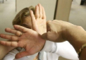 Unul si-a batut mama, celalalt, sotia. Doi barbati vor sta ani buni in inchisoare pentru violenta in familie 