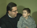 Jucarii, dulciuri si o tona de carbune! Ce cadouri le-a mai adus  baietilor de la Bacioi Marian Lupu