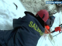 A vrut sa curate zapada de pe acoperis, dar a ramas imobilizat! Uite cum a salvat un barbat din Chisinau