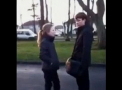 Clip revoltator postat pe YouTube. Ce se intampla cand o fata provoaca un baiat sa se bata. VIDEO