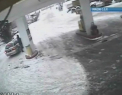 Isi facea plinul si o rupea din loc! Soferul unui BMW care "uita sa plateasca, retinut de politisti