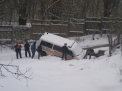 Accident mai putin obisnuit in capitala! O ambulanta s-a prabusit intr-un sant pe strada Lomonosov