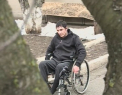 Izolat printre batrani. Cum a ajuns un tanar de 30 de ani sa locuiasca intr-un azil
