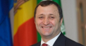 Filat se lauda pe o retea de socializare ca a primit o felicitare. Afla cine i-a trimis-o