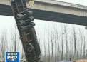 Imagini spectaculoase de la explozia camionului din China care a distrus un pod. VIDEO