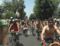 Protest cu ciclisti dezbracati. Ce i-a nemultumit pe manifestantii din Peru