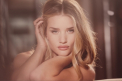 Iti taie respiratia: Cel mai hot model britanic, in lenjerie intima de inspiratie retro - VIDEO
