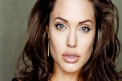 Cum arata Angelina Jolie cand nu este ingrijita de o echipa de stilisti - FOTO