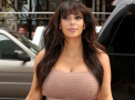 Isi sugruma burtica? Insarcinata in 5 luni, Kima Kardashian nu renunta la rochiile mulate si tocurile inalte 