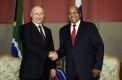INCIDENT cu bodyguarzii lui PUTIN si VALIZA secreta, la summitul din Africa de Sud 
