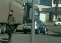 ASA NU! Vezi ce patesti daca incerci sa virezi de pe trotuar. Se intampla pe strada Mihai Viteazul