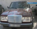 Politistii, pusi pe jar de 4 tineri care au furat un Mercedes! Au oprit doar dupa ce s-a tras din arma