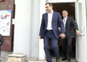 Vlad Filat, fara cravata si fara Mercedes! Cum si-a inceput prima zi in care nu mai este premier