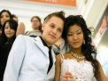 Fotografia pe care autoritatile din Kazakhstan o interzic. Ce ascund mirele si mireasa - FOTO
