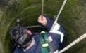 A cazut intr-o fantana, la 20 de metri adancime. O femeie din Ungheni, salvata miraculos