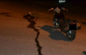 Un motociclist beat a OMORAT un tanar de 20 de ani, chiar pe trecerea de pietoni. VIDEO