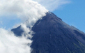 Un vulcan din Filipine a inceput sa erupa: 5 persoane au murit si 7 au fost ranite. "E ca in Infern"