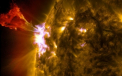 NASA a pozat o flacara solara uriasa: Soarele e la apogeul ciclului sau de activitate de 11 ani