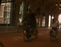 Biciclistii olandezi se vor bucura de o pista care trece chiar prin Muzeul de Arta. Uite cum arata