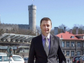 Asta DA sustinere! Ambasadorul nostru in Estonia canta piesa Alionei Moon, la chitara "“ VIDEO