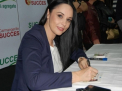 Cu ce decolteu a dat Andreea Marin de mancare saracilor - FOTO