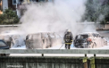 Stockholm, sub imperiul violentei. Sute de tineri imigranti incendiaza masini si se bat cu politia