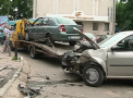 Accident in centrul capitalei! Doua masini s-au ciocnit in plin intr-o intersectie. VIDEO