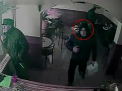 VIDEO. Uite-l cum fura! Momentul in care un HOT se face nevazut cu peste 22 de mii de lei