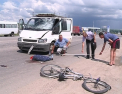 Biciclist spulberat pe zebra la Ratus: Acum se afla in stare grava la reanimare