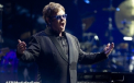 Oficiali ai Rusiei ii cer lui Elton John sa nu poarte tinute homosexuale la un concert din iulie