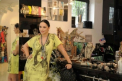Se imbraca din ce in ce mai sexy! Ce rochie scurta a purtat Andreea Marin la plimbare - FOTO
