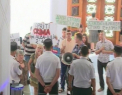 Protest pe trecerea de pietoni din fata Primariei: Sa fie anulate autorizatiile de constructie