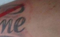 Si-a tatuat numele iubitei pe brat. Ce solutie a gasit dupa ce s-au despartit. FOTO
