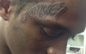 "Si-a pierdut mintile?" Ce si-a tatuat acest fotbalist britanic pe frunte