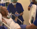 Barbatul care a suferit un transplant de fata de urgenta in Polonia a fost externat