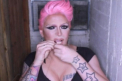 Un travestit neamt si-a cusut buzele in semn de protest: imagini care va pot afecta emotional