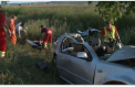 Accident cu morti in Romania. Tanara aflata la volan isi pensa sprancenele cand a intrat in depasire
