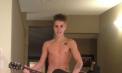 Ultima isprava a lui Justin Bieber depaseste orice imaginatie. Ii face serenade bunicii sale, gol-pusca