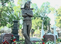 Grigore Vieru are monument: "Poetul a revenit acasa, acest loc o sa fie un loc de pelerinaj"