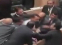 Impuscaturi in Parlamentul Iordaniei. Politicienii s-au certat iar un deputat a tras in colegul sau