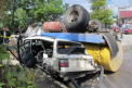 Un camion scapat de sub control a facut praf o masina la Lipcani. Un barbat, mort pe loc. FOTO