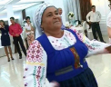 Bunica din Valeni va bate toba la "Romani au Talent". Vezi cum se pregateste sa-i incante pe jurati