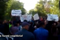 Parinti si elevi din satul Troita Noua au blocat traseul Causeni- Chisinau: "Nu ne furati copilaria"