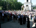 Enoriasii vor sa fie interzisa impartasania politicienilor care au votat Legea antidiscriminare: Vom iesi la proteste