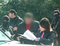 Retinere cu mascati in capitala. Un barbat, capturat in fata unui magazin: Risca ani grei de inchisoare