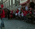 Cehii le cer romanilor sa nu eutanasieze maidanezii. Sute de oameni au iesit la proteste
