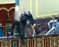 Sedinta topless in Parlamentul Spaniei. Trei activiste Femen au protestat sub privirea deputatilor